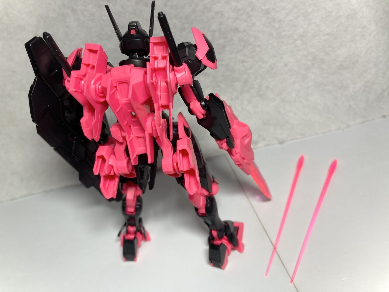 HG ガンダムルブリス［リサーキュレーションカラー/ネオンピンク