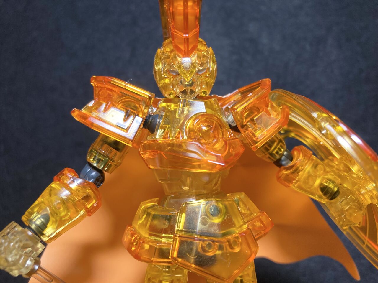 ダンボール戦機アキレスVモードゴールドコーティングバージョン 【限定】 ダンボール戦機 プラモデル LBXアキレスVモード（ゴールド