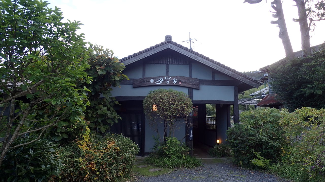 湯坪温泉 里やど月乃家 棚田越しに九重を望む小宿で掛け流しの月見露天を その1 部屋編 温泉大好きめぐり旅 2 湯坪温泉 里やど月乃家 棚田越しに九重を望む小宿で掛け流しの月見露天を その1 部屋編 温泉大好きめぐり旅 2