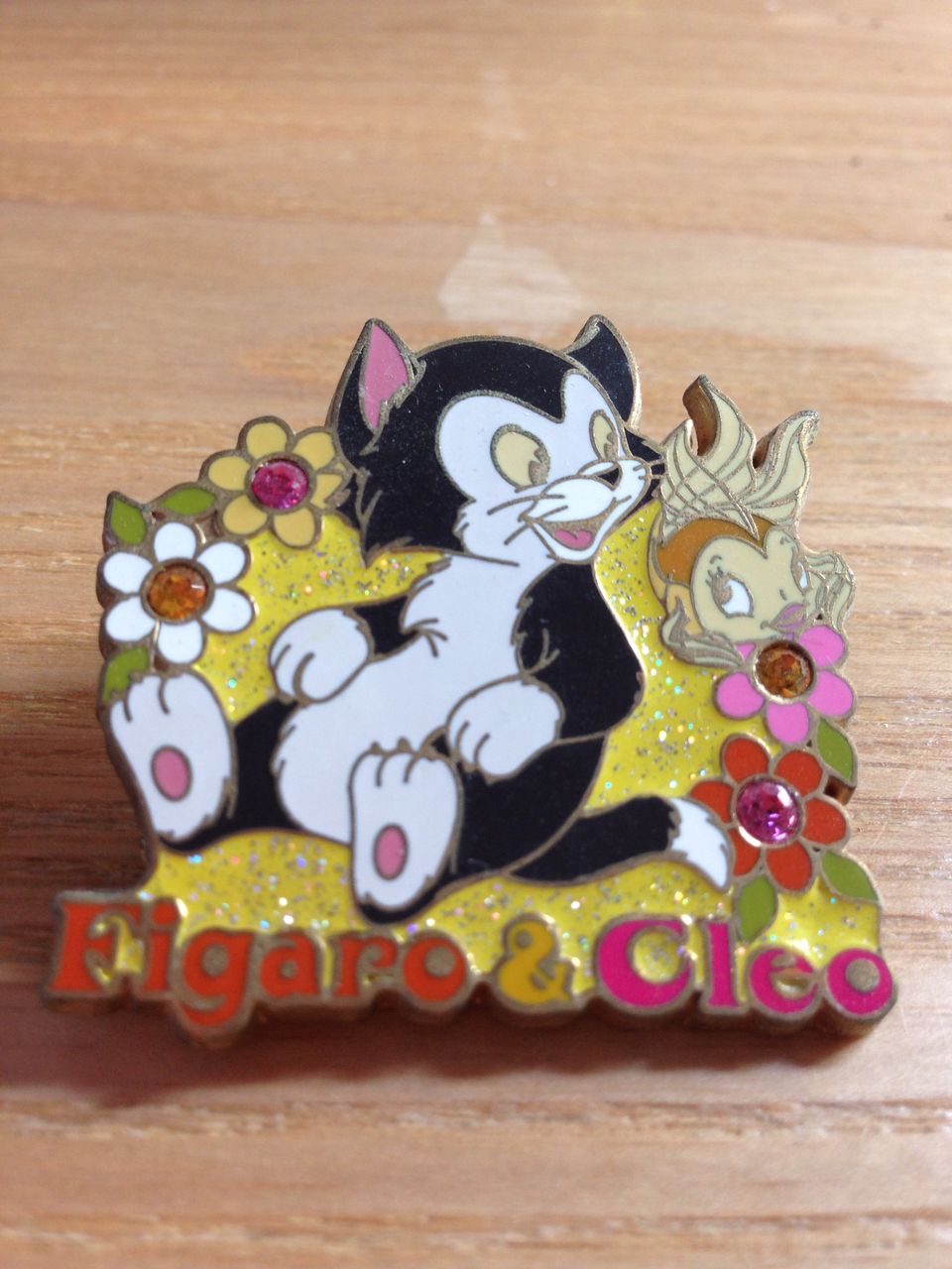 ディズニー フィガロとクレオのピンバッチ Urushizutoぐみ と