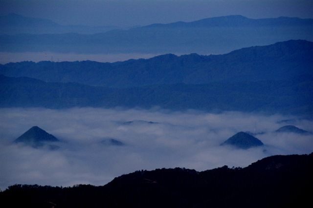 降っても晴れても写真日和:雲海を撮る