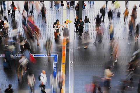 P9280622(2)駅の一秒