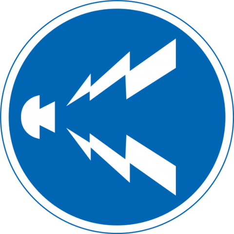 Japan_road_sign_328.svg_
