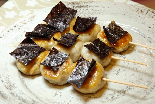 ★うさぎ食堂へようこそ★-里芋餅