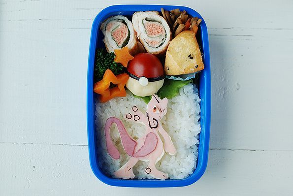キャラ弁　メガミュウッー