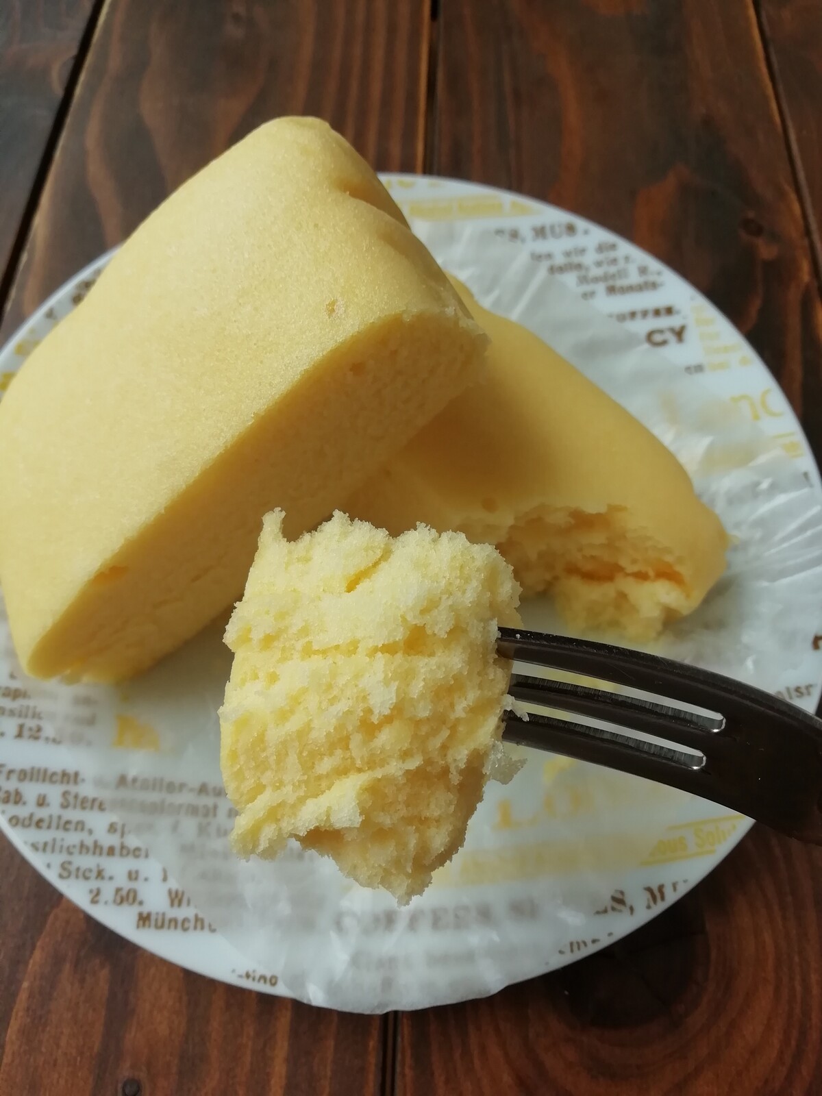 ファミリーマート 見た目からバター感が凄い 新作バターケーキが罪深きおいしさ うさぎ食堂へようこそ Powered By ライブドアブログ