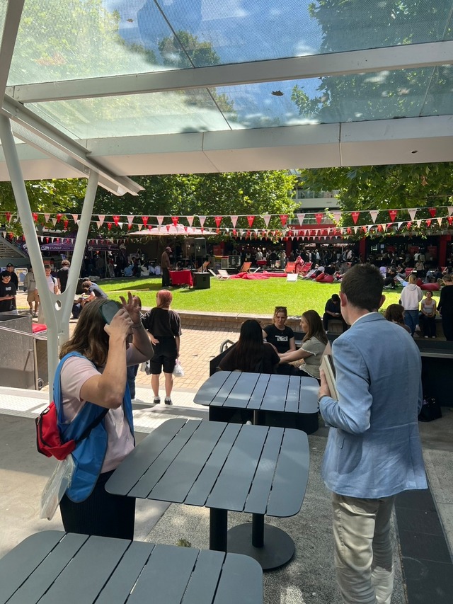 Point Blur_20260305_162430