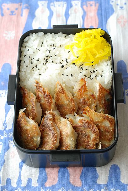 今日はがっつり焼き餃子 中学生男子の夏休み弁当２０日目 うさぎ食堂へようこそ Powered By ライブドアブログ