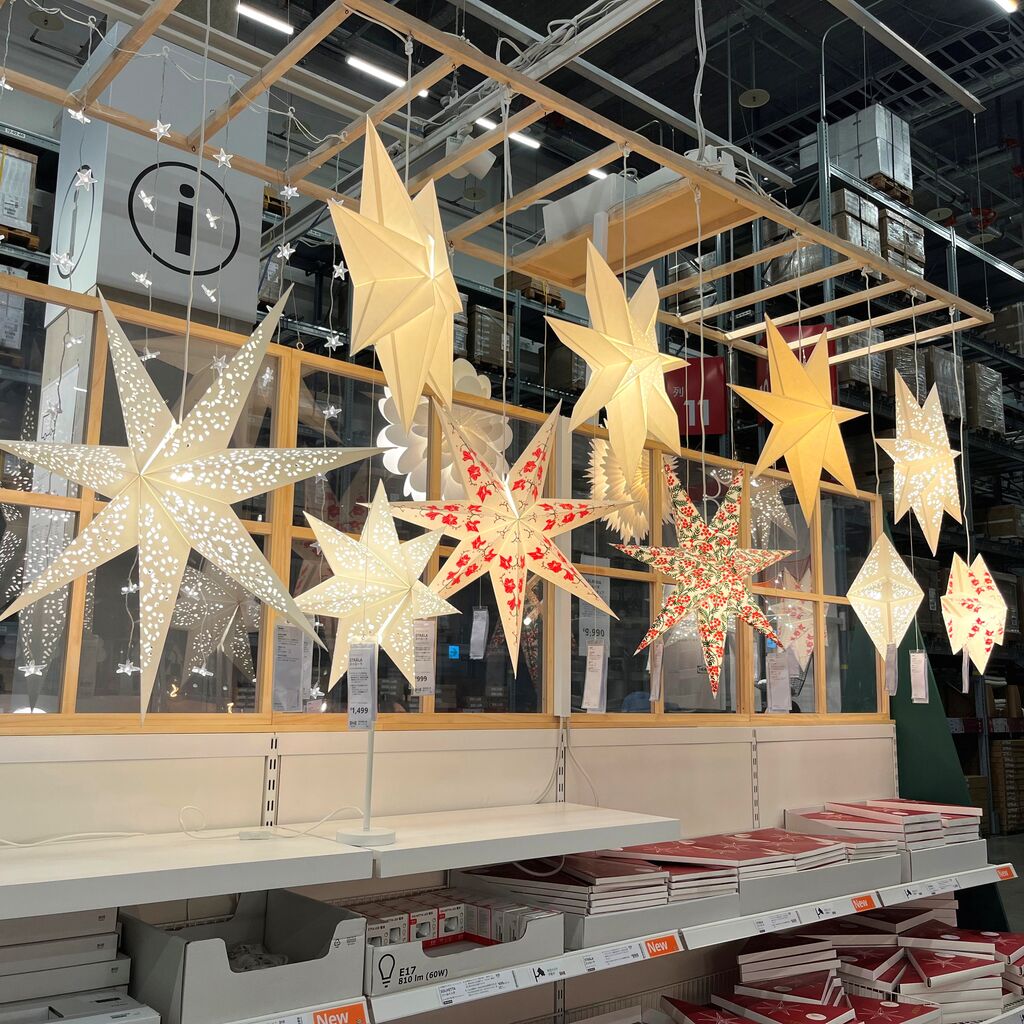 IKEA】クリスマス2024！新しくなったツリーと素敵なオーナメント・照明