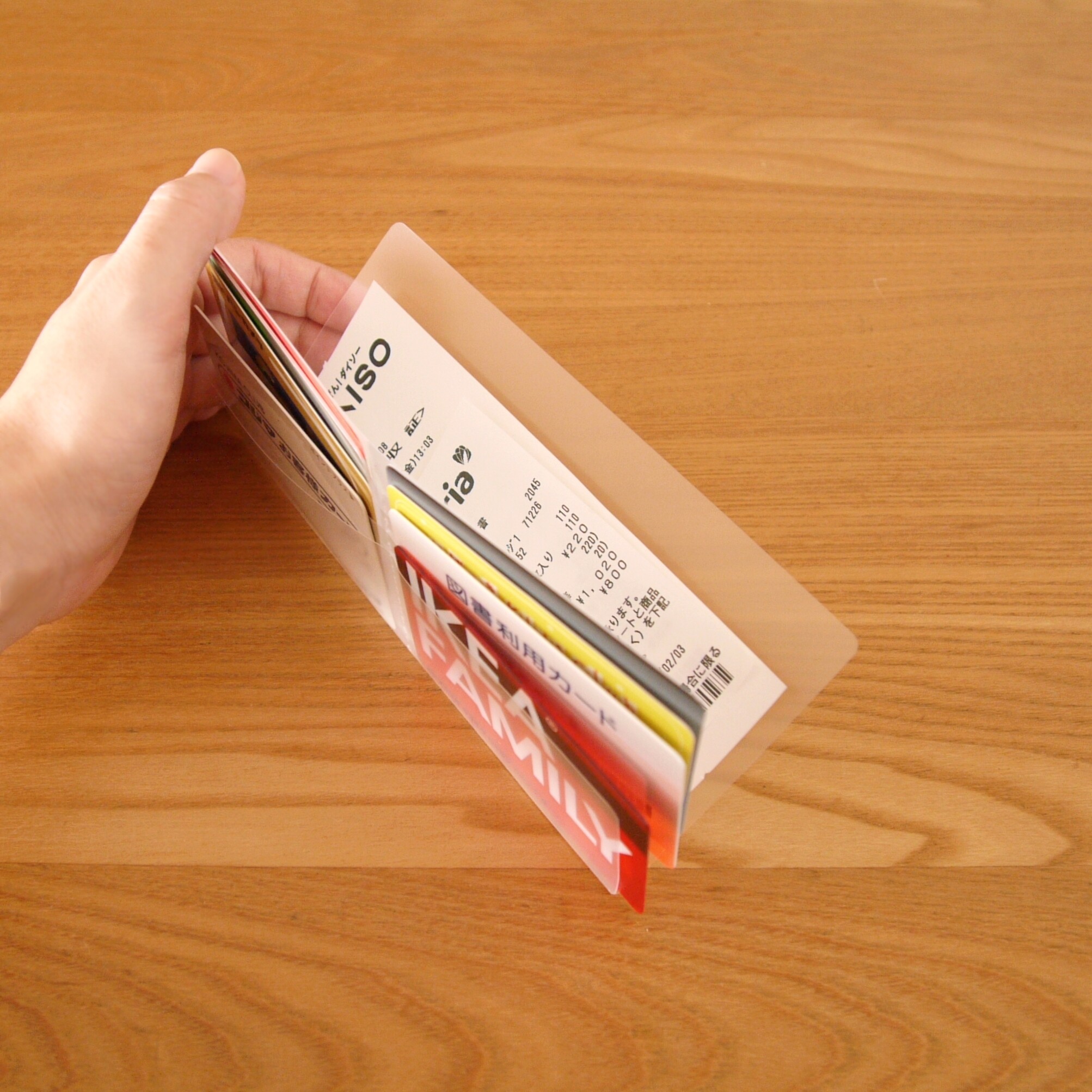 話題の キャンドゥ 長財布に入るカードホルダーに感動 カード収納の救世主 Usagi Works Powered By ライブドアブログ