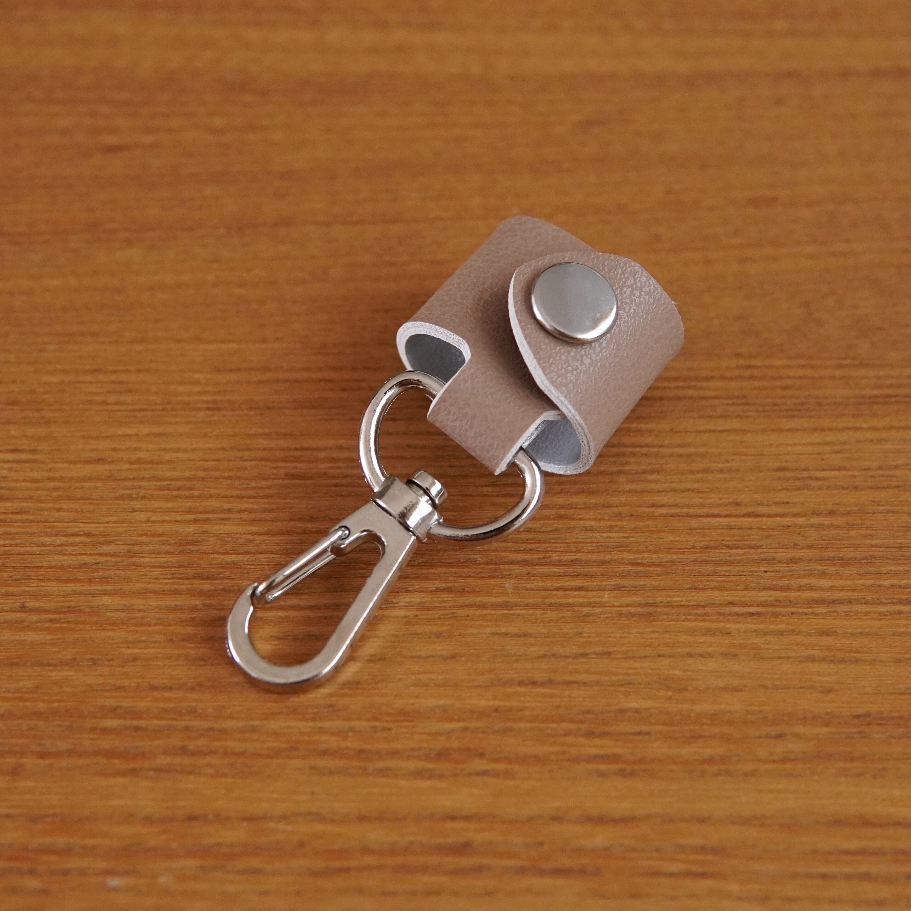 100均便利グッズ 鍵が秒で見つかる バッグの持ち手につける バッグループキーホルダー が超便利 Usagi Works Powered By ライブドアブログ