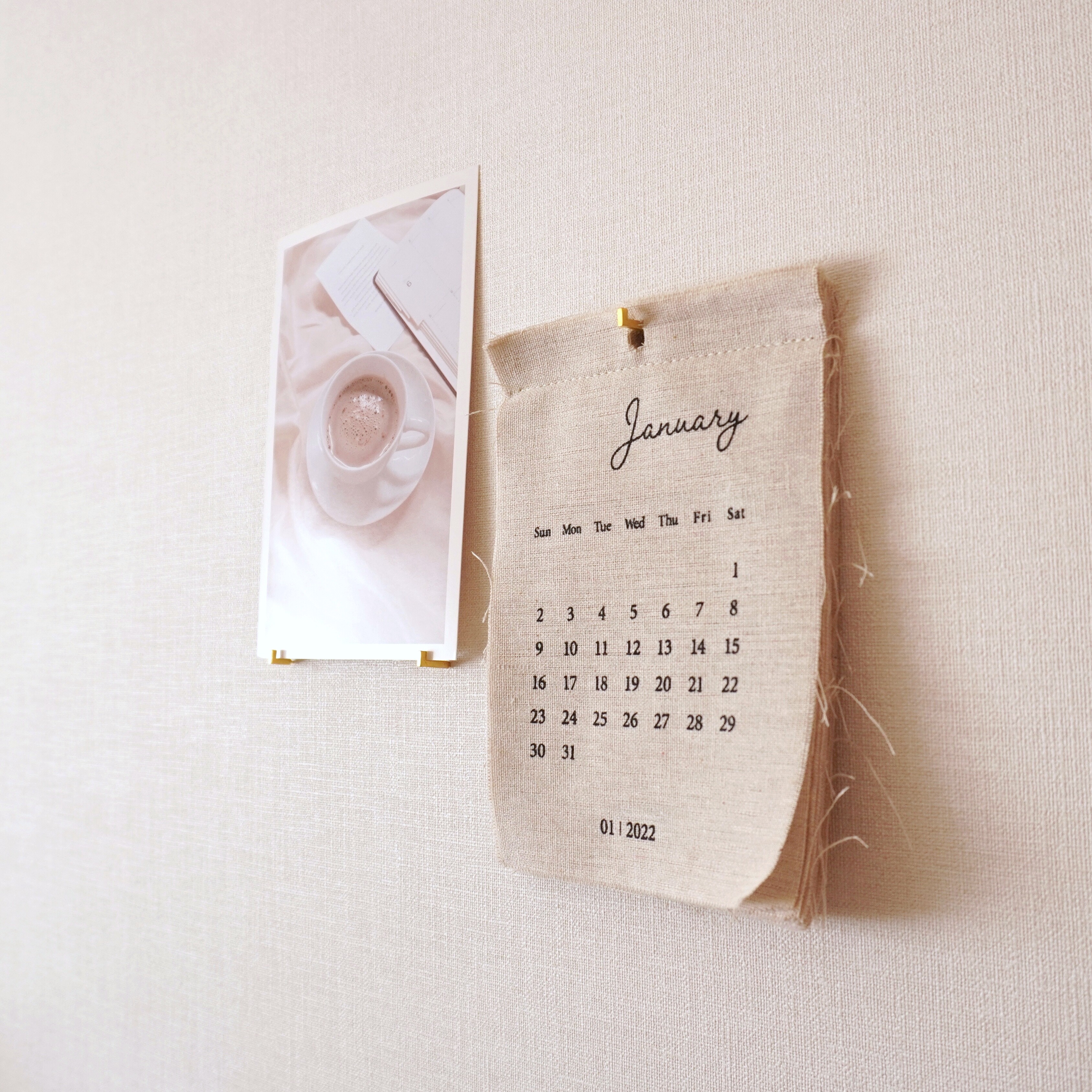 使い方いろいろ 100均 引っ掛けられるプッシュピンがおしゃれ 引っ掛け収納 壁面インテリアで大活躍 Usagi Works Powered By ライブドアブログ 使い方いろいろ 100均 引っ掛けられるプッシュピンがおしゃれ 引っ掛け収納 壁面インテリアで大活躍 Usagi Works Powered By ライブドアブログ