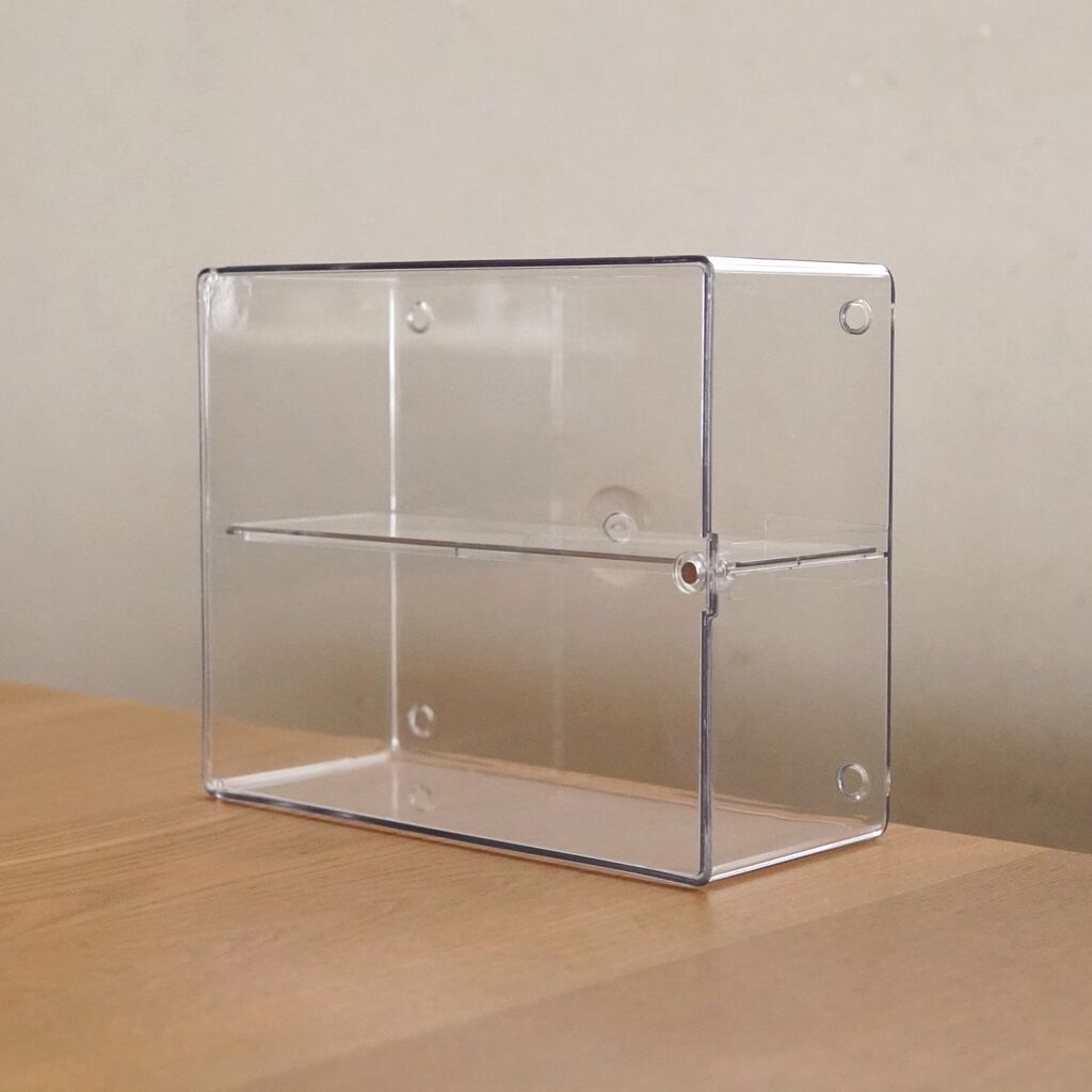 ダイソー【100均】ディスプレイケースが高見え！壁にも付けられて