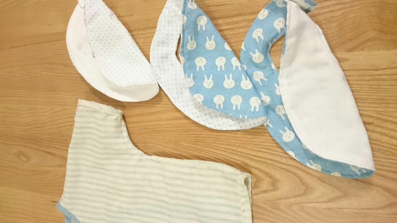 26w 短肌着 3枚目 とスタイを作ってみたよ うさこの制作手帖