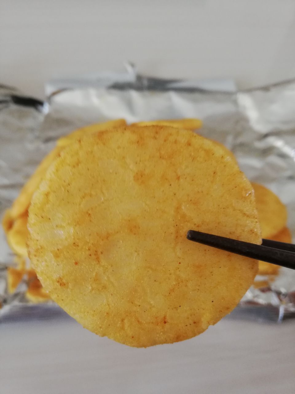 スパイシーでコク深い濃厚カレーせん 販売者 ファミリーマート 製造 亀田製菓 株 徒然カレー日記 スパイシーでコク深い濃厚カレーせん 販売者 ファミリーマート 製造 亀田製菓 株 徒然カレー日記