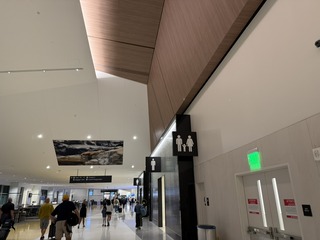 5D4B5666-0300-4191-86DE-5D05E40D0083_1_105_c