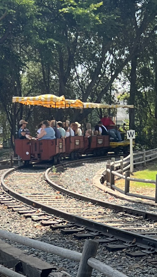 D3E15608-1BCE-4E9D-8E2D-8AF15A3E451E_1_105_c