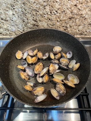 B6594108-447E-46C9-8B0A-9C52D43A750F_1_105_c