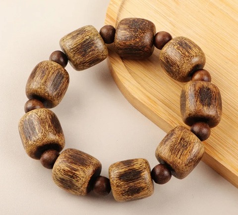 沈香木のブレスレット