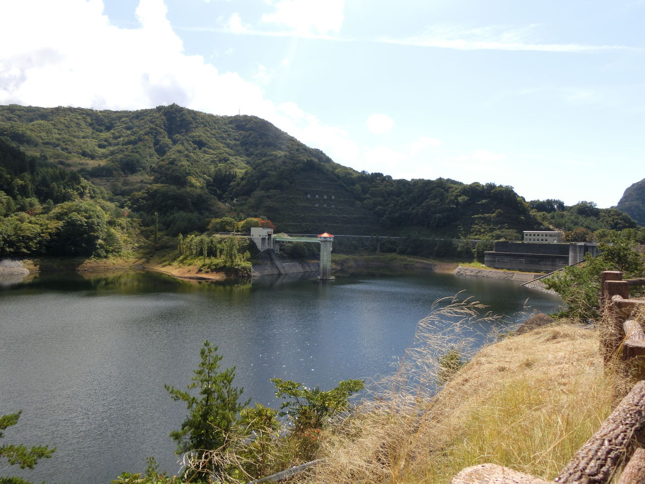 ウシ子とウシ夫の牛歩旅2017/10/08(日) 荒川ダム 展望広場 山梨県コメント ushikosan