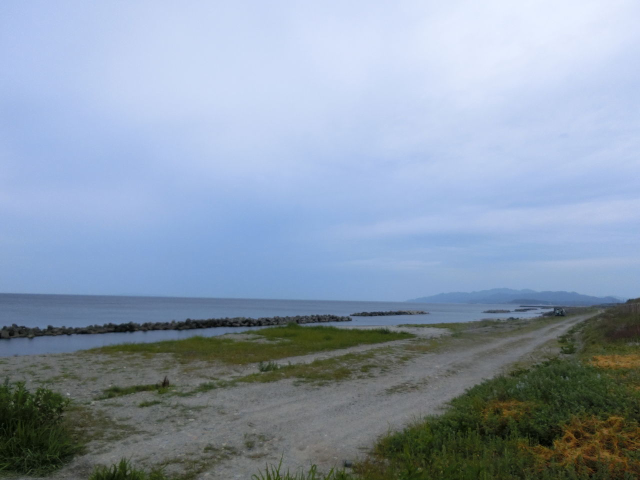19 7 11 木 はまなすの丘 展望台 新潟県 ウシ子とウシ夫の牛歩旅 19 7 11 木 はまなすの丘 展望台 新潟県 ウシ子とウシ夫の牛歩旅