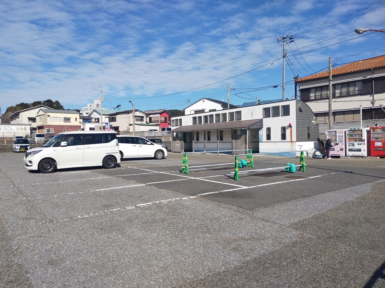 墨 名 市営 駐 車場