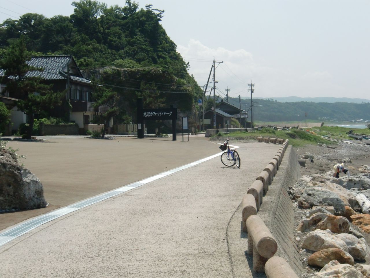 14 7 28 火 窓岩 石川県 ウシ子とウシ夫の牛歩旅