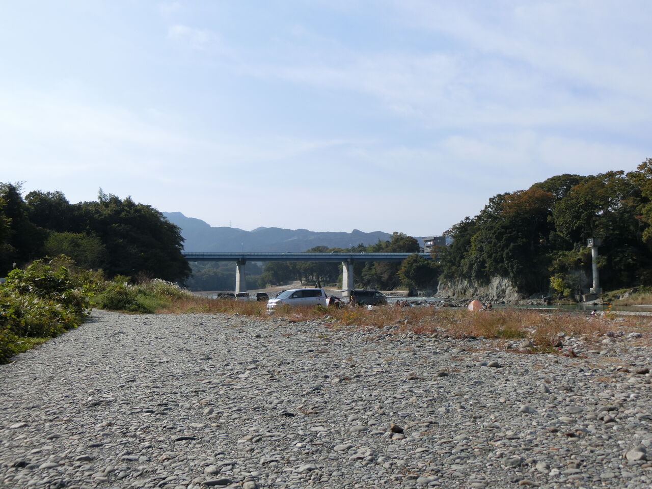 11 1 日 寄居町荒川の河原deお弁当 埼玉県 ウシ子とウシ夫の牛歩旅 11 1 日 寄居町荒川の河原deお弁当 埼玉県 ウシ子とウシ夫の牛歩旅
