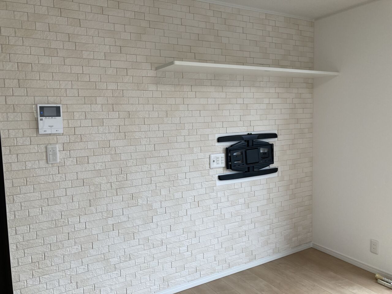 テレビセッター 壁掛けテレビ取付金具 うしおのブログ テレビセッター 壁掛けテレビ取付金具 うしおのブログ