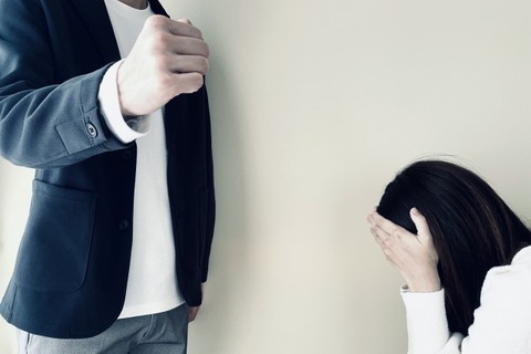 【悲報】嫁に八つ当たりして家を飛び出して夜中に帰宅した結果…