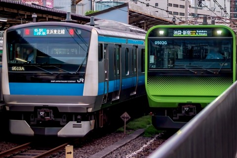 【閲覧注意】中国の電車内、ガチでヤバ過ぎると話題にｗｗｗｗｗｗ