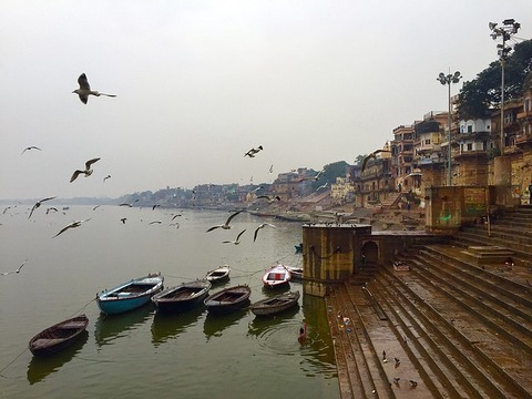 varanasi-1370505_640