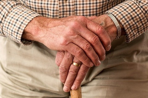 elderly-981400_640