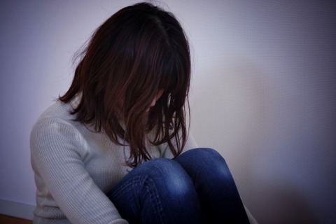 【悲報】ワイの嫁、ガチでガイジ過ぎるんやが…お前らの想像する10倍はイカレてるｗｗｗｗ