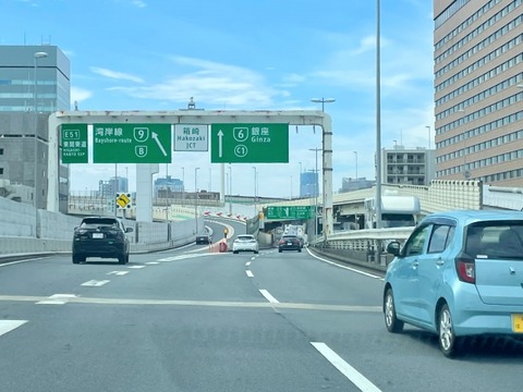 「こいつ軽のくせに追い越し車線走ってて生意気やな」→結果