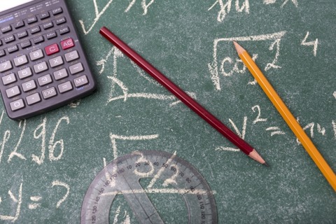 6÷2(1+2)←数学者でも解答が分かれるこの計算式