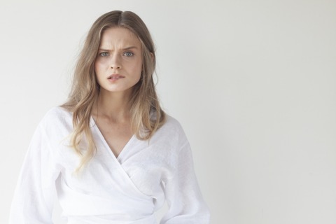 【悲報】Twitter女さん「生活保護の申請しに行ったら数日おきにこれ出せと言われた！人権無視でしょこれ！」→