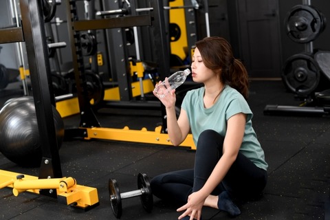 ワイ「硬水？水が硬てぇワケねーだろ！ｗ」ｺﾞｸｳｯ →結果ｗｗｗｗｗｗｗｗ