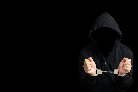 殺人犯「あ、これ捕まるわ。もう外食できないからラーメン食べとこ」→結果・・・・