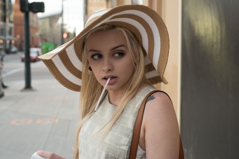 【画像】JKさん、幼稚園の中で盛大にタバコをふかしてしまうｗｗｗｗｗｗｗｗ