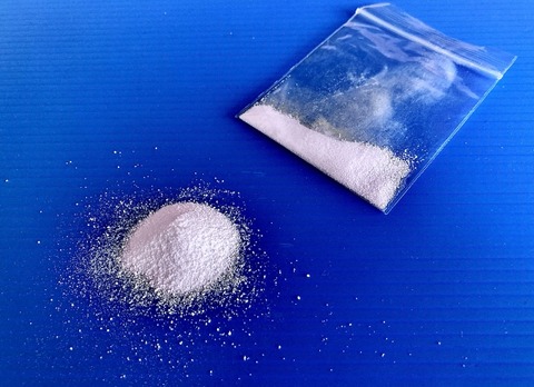 【画像】警察「ヤクをどこに隠した！」売人「探せるもんなら探してみろ！！」→結果…