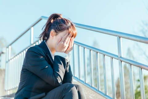 【愕然】職場の新人女を泣かした→旦那が出てきた結果ｗｗｗｗｗｗｗ