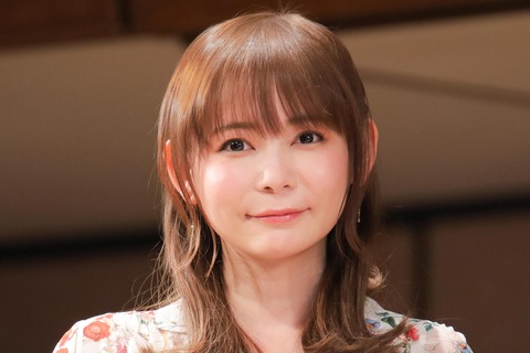 【画像】中川翔子(36)「おねえさんが大人の色気見せたろかｗ」→