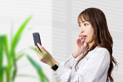 【画像】「え、まって！GACKTの服がヤバすぎるんだけどｗ」ﾊﾟｼｬ!!