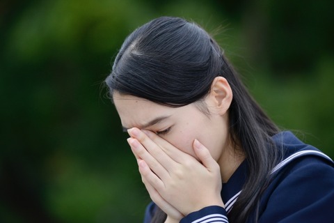 【悲報】妹「10万円貸して欲しいんだけど……」俺「おっ？中絶費か？(笑)」妹「………そう」俺「」→結果・・・・