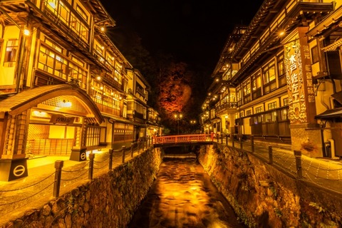 【画像】山形の銀山温泉についた