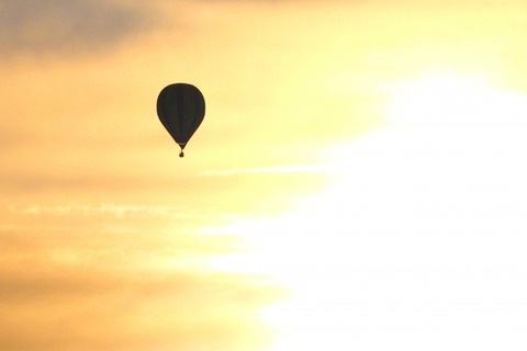 中国「あ！うちにも気球っぽいの飛んできたぁ！」→
