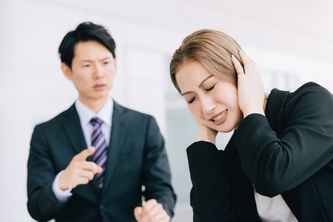 ワイ「おはよう、昨日は飲み会おつかれ」　部下女(24)「おはようございます、お疲れ様でした」　ワイ「なんで飲み会終わってお礼のメールしなかった？？」→