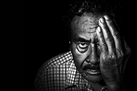 黒人「『奴隷制度はもう忘れろ』というが『9.11は忘れるな』というのはおかしくないか？」白人「！」