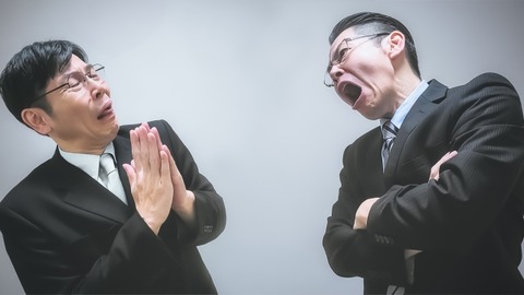 【悲報】上司「マスクしろよ！」ワイ「コロナ脳すか？自己判断っすよw」上司「いや口臭いんだよお前！」結果→